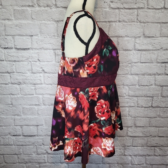 Torrid Top Red Purple Floral Adjustable Straps Lace Detail Peplum Tank Size 1X - Picture 5 of 9